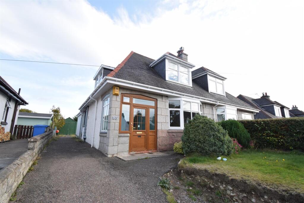 3 bedroom semi-detached house