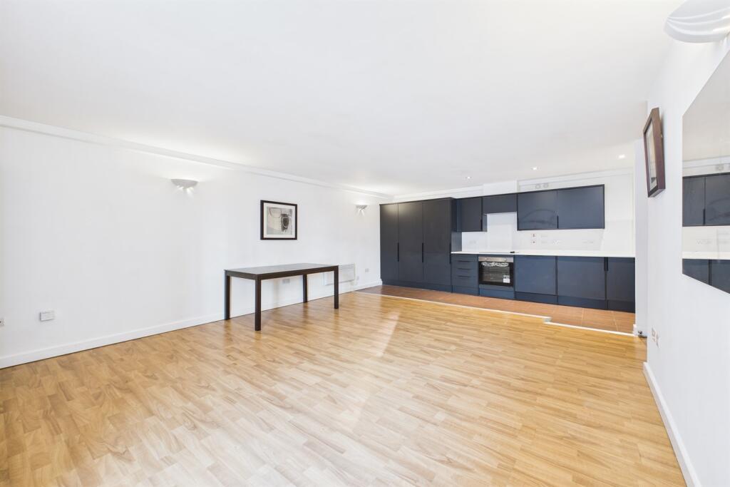 Main image of property: The Hicking Building, Queens Road, NG2