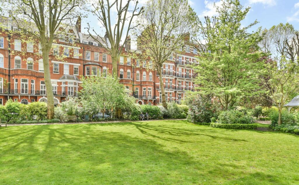 2 bedroom flat for sale in Barkston Gardens, London, SW5