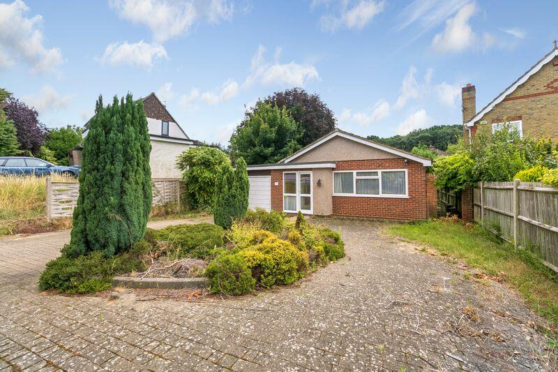 3 bedroom detached bungalow for sale in Glenavon Close, Claygate, KT10