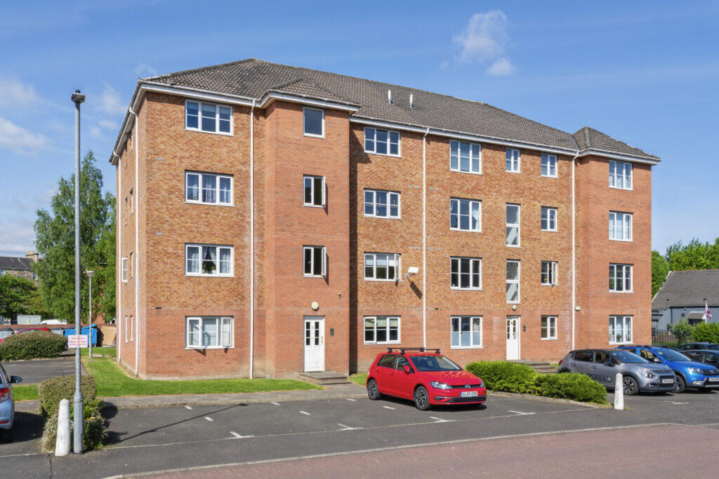 Main image of property: Tullis Gardens, Bridgeton, G40 1AF