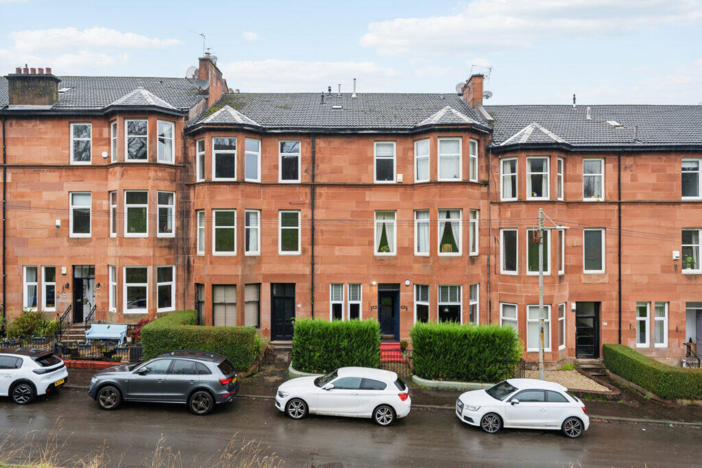 Main image of property: Camphill Avenue, Shawlands, G41 3DU