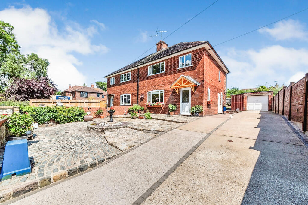 3 bedroom semidetached house for sale in Kirklington Road, Bilsthorpe