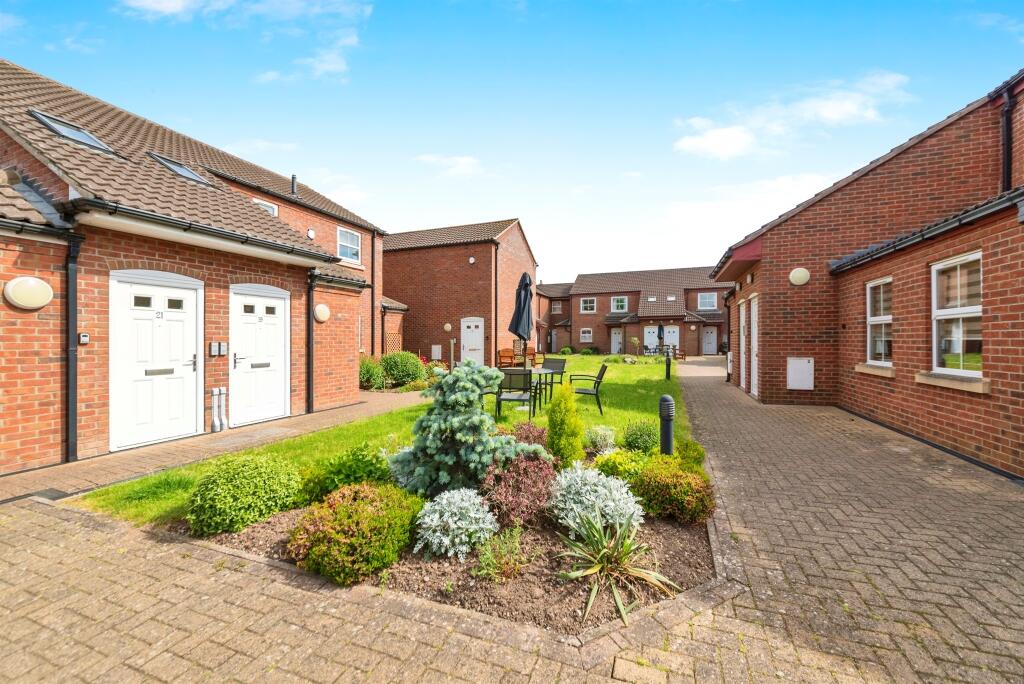 1 bedroom house for sale in Warwick Road, Balderton, Newark, NG24