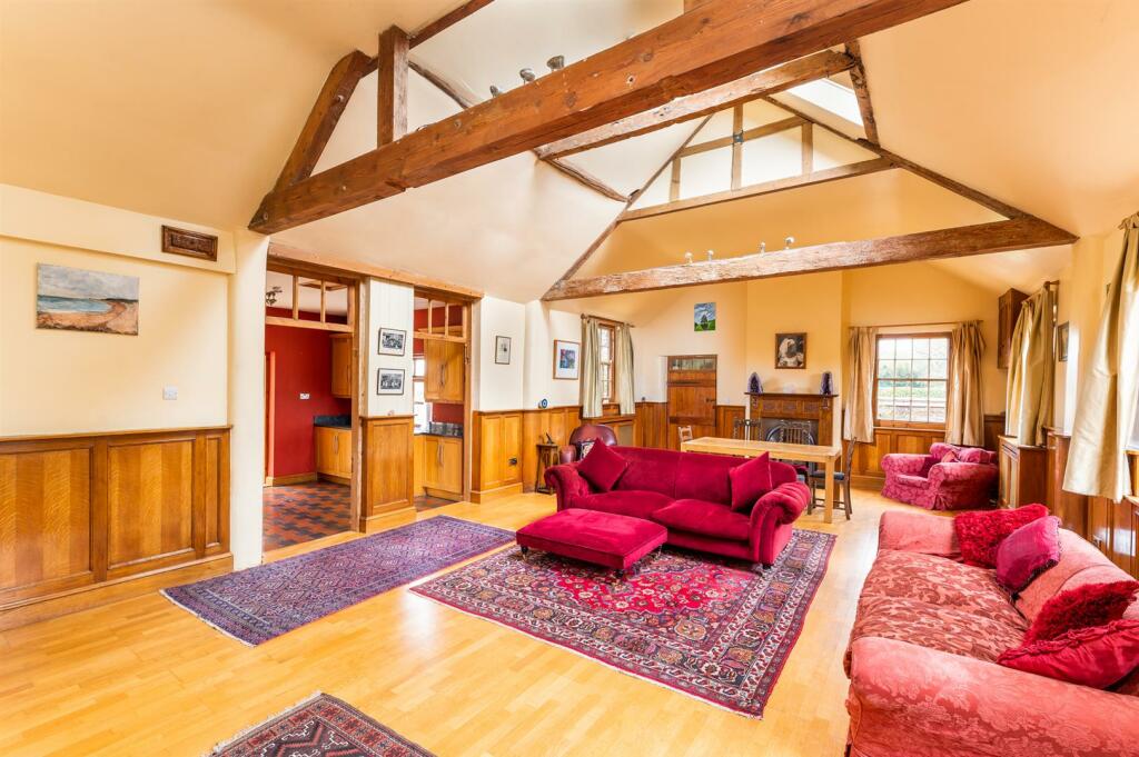 4 bedroom house for sale in The Old School, West Knapton, Malton, North