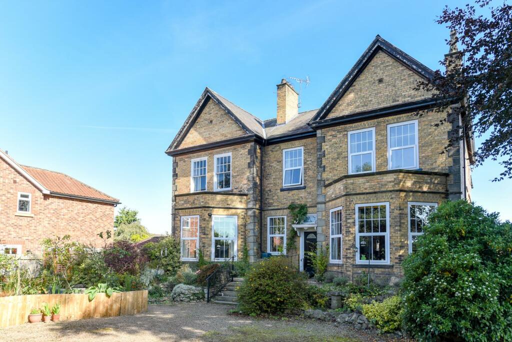 Main image of property: Flat 2B, 125 Langton Road, Norton, Malton, YO17 9AE