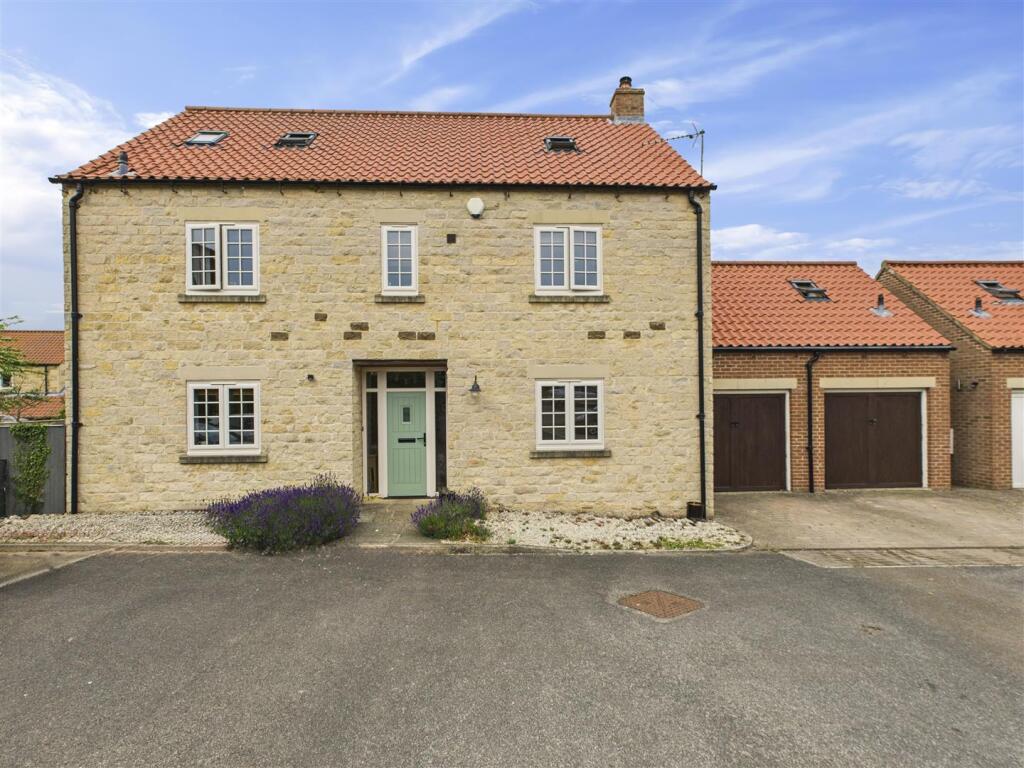 Main image of property: 15, Pearsons Yard Swinton, YO17 6TF