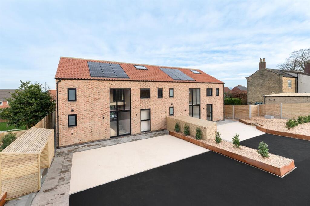 Main image of property: 1 Pasture Cottages, Outgang Road, Malton, YO17 7BR
