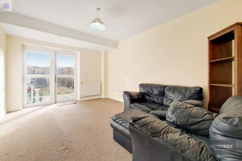3 bedroom terraced house for sale in Arneways Avenue, Marks Gate