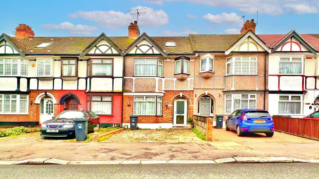 4 bedroom terraced house for sale in Gresham Drive, Chadwell Heath, RM6