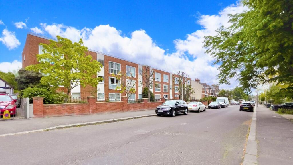 Main image of property: Gordon Road, South Woodford, E18