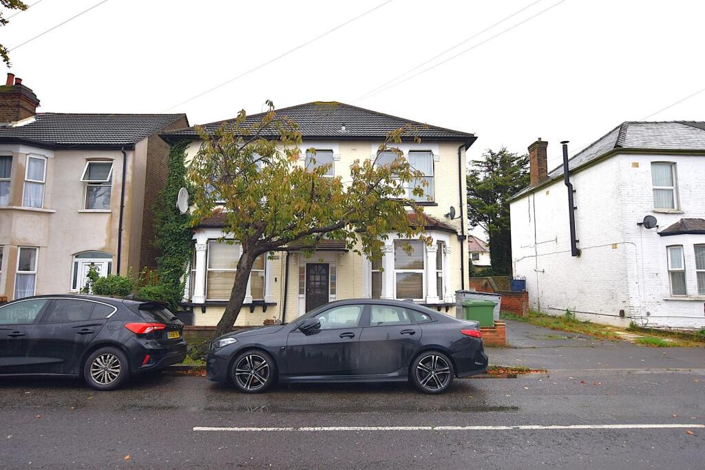 Main image of property: Hainault Road, Romford, RM5