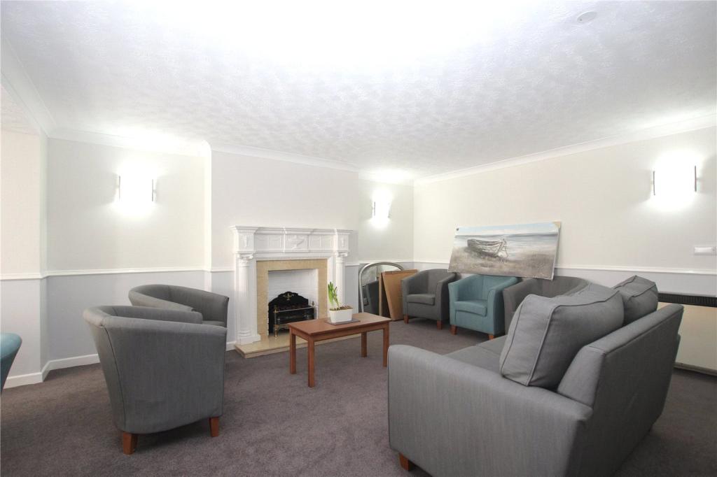 1 bedroom apartment for sale in Holland Road, WestcliffonSea, Essex, SS0