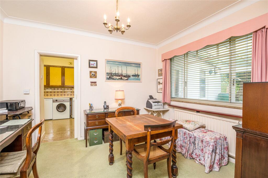 4 bedroom detached house for sale in The Broadway, Thorpe Bay, Essex, SS1