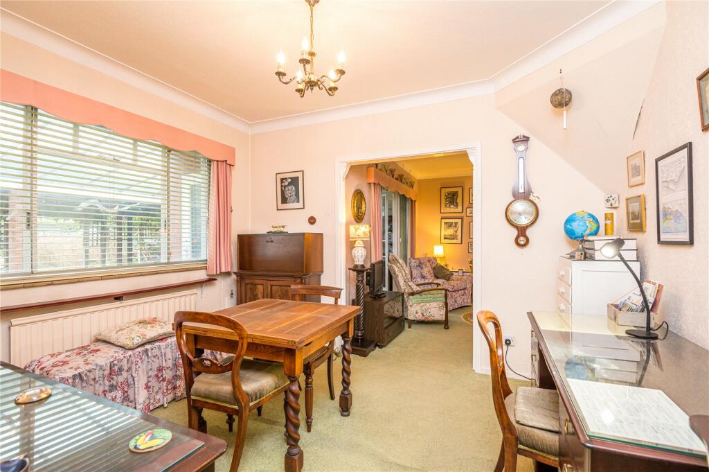 4 bedroom detached house for sale in The Broadway, Thorpe Bay, Essex, SS1