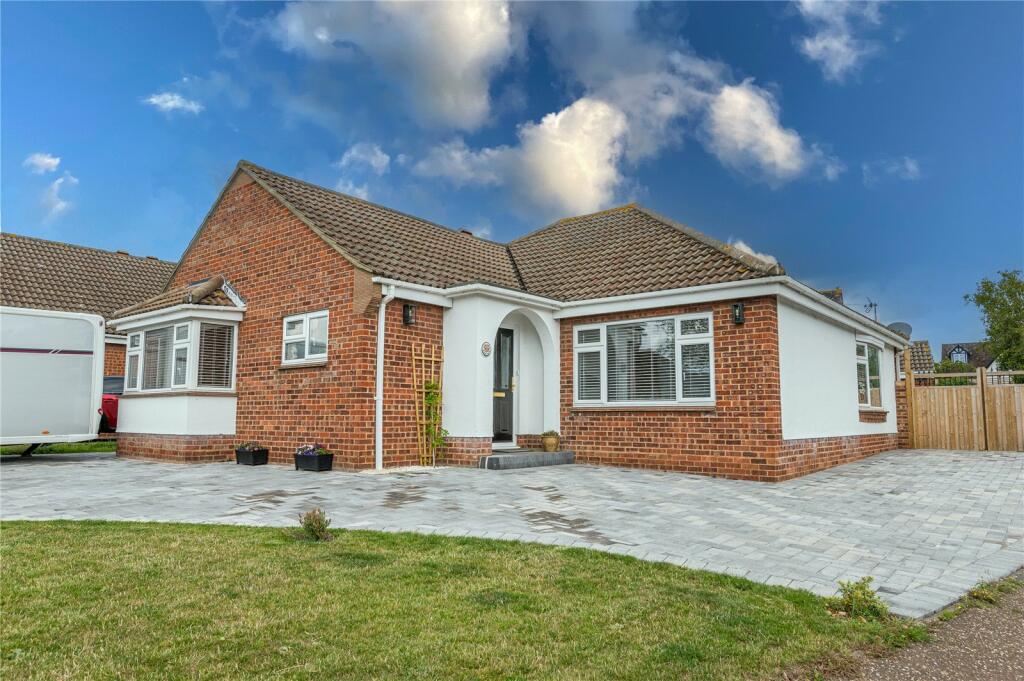 3 bedroom bungalow for sale in Kingsteignton, Area
