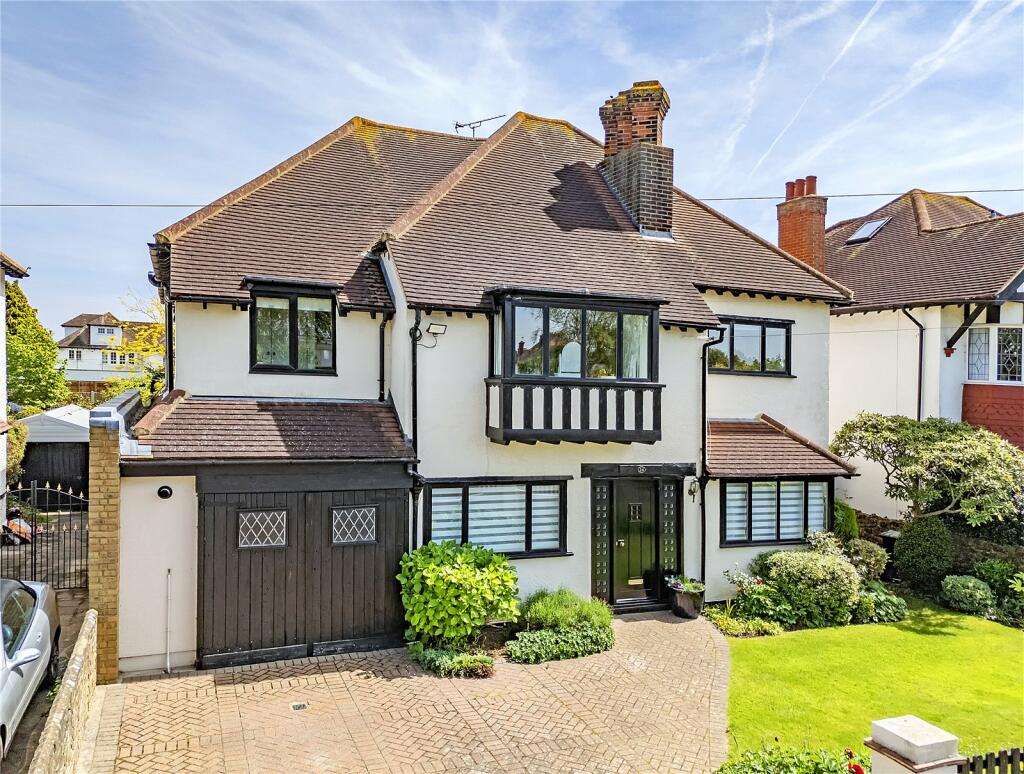 5 bedroom detached house for sale in Parkanaur Avenue, Thorpe Bay, SS1