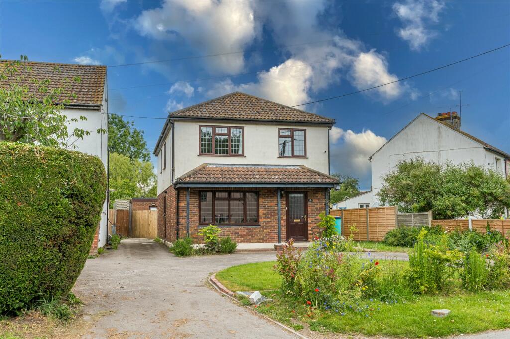 3 bedroom detached house for sale in Church Road, Barling Magna