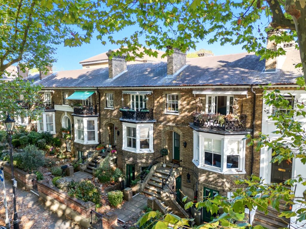 Main image of property: Cambridge Court, Cambridge Road, Southend-on-Sea, Essex, SS1