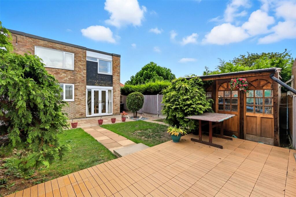 Main image of property: Townfield Walk, Great Wakering, Essex, SS3