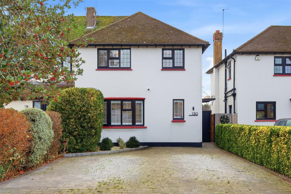 Main image of property: Shoebury Road, Thorpe Bay, Essex, SS1