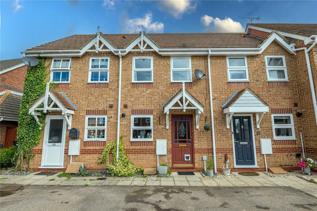 2 bedroom terraced house for rent in Alexandra Road, Great Wakering
