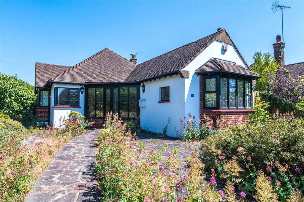 4 bedroom bungalow for sale in Thorpe Hall Avenue, Thorpe Bay, Essex, SS1