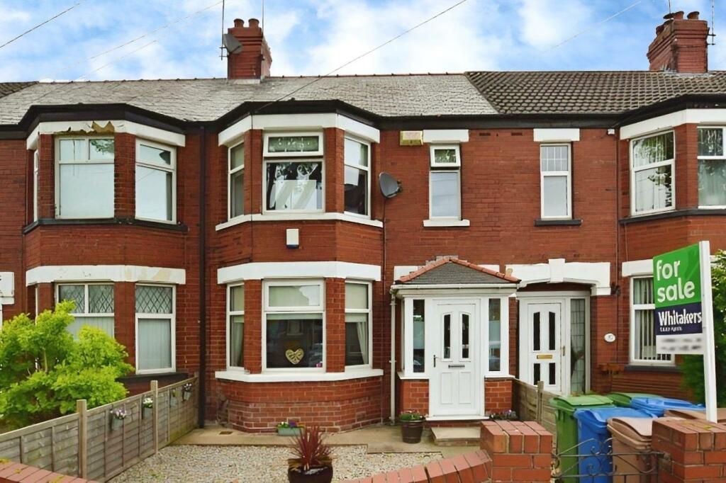 3 bedroom terraced house for sale in Kingston Road, Willerby, Hull, HU10