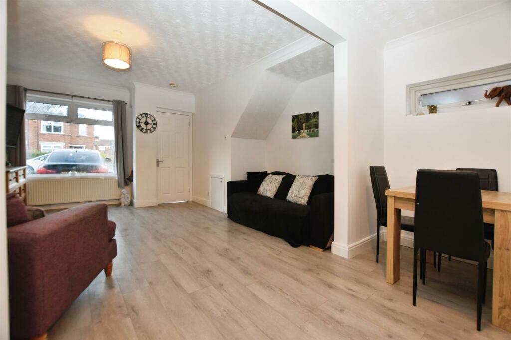 2 bedroom end of terrace house