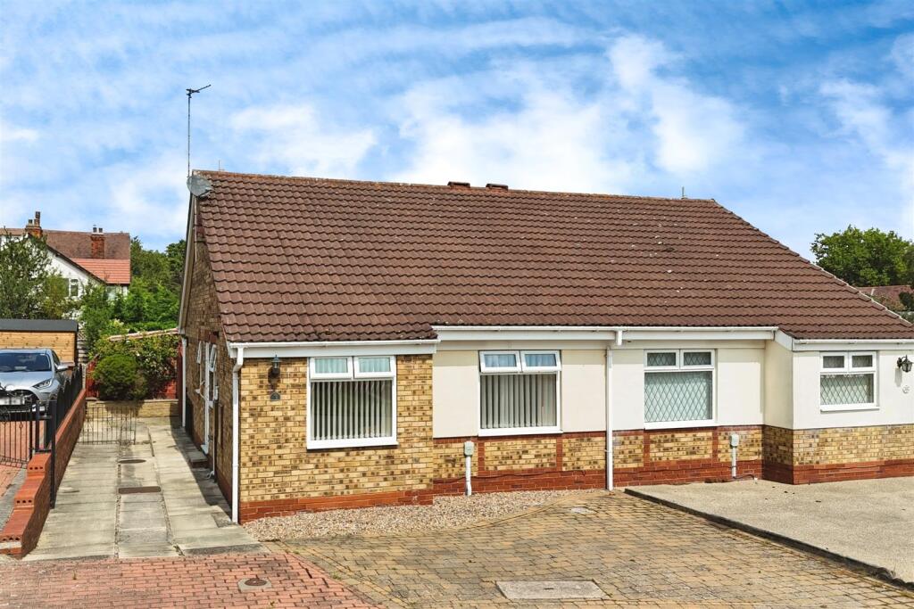 Main image of property: Elsham Rise, Hessle