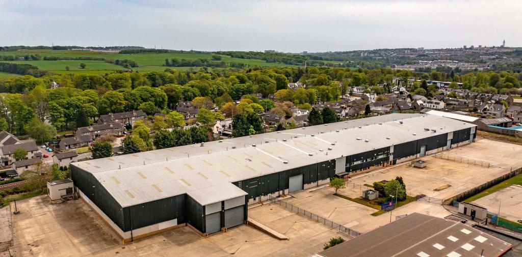 Distribution warehouse for sale in Units AD, Wellheads Terrace