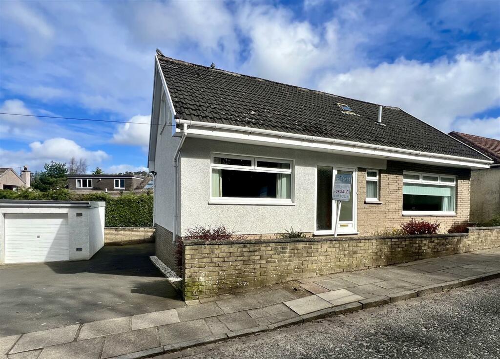 4 bedroom detached house for sale in Commercial Road, Strathaven, ML10