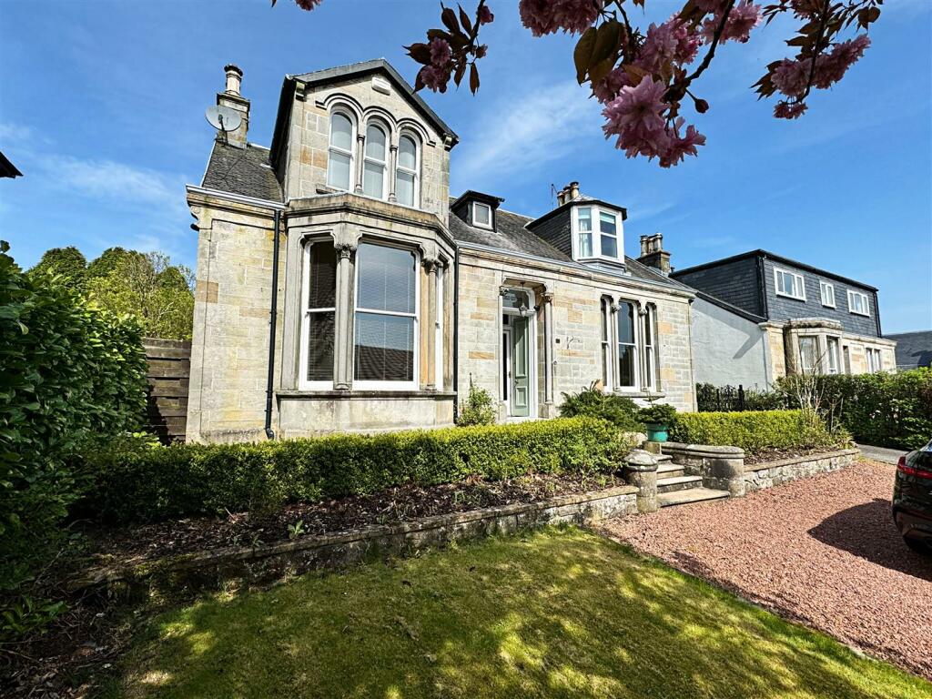 4 bedroom house for sale in Townhead Street, Strathaven, ML10