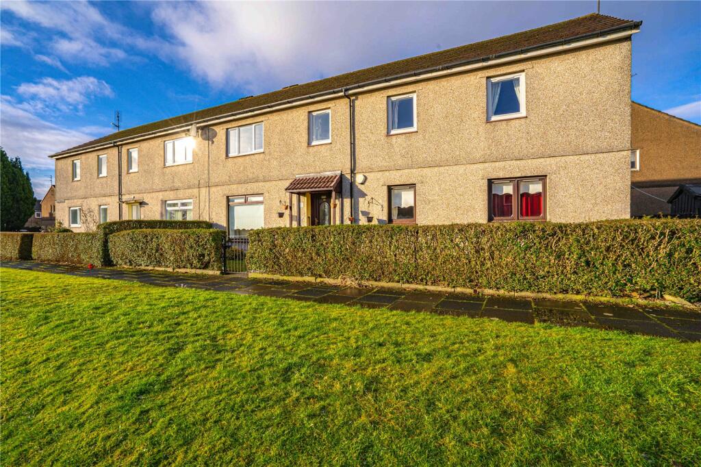 3 bedroom flat for sale in 37 Westwood Quadrant, Clydebank, West