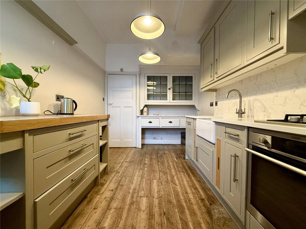 Main image of property: Etheldene Avenue, London, N10