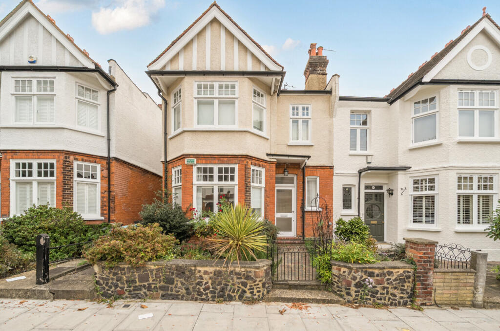 Main image of property: Midhurst Avenue, Muswell Hill, N10