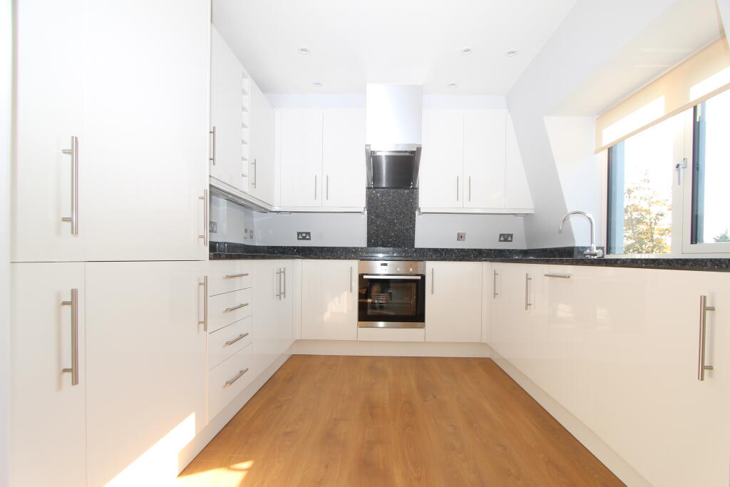 Main image of property: Fortis Green, East Finchley, London, N2
