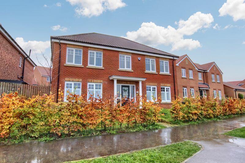 5 bedroom detached house for sale in Haltwhistle Walk, Ingleby Barwick