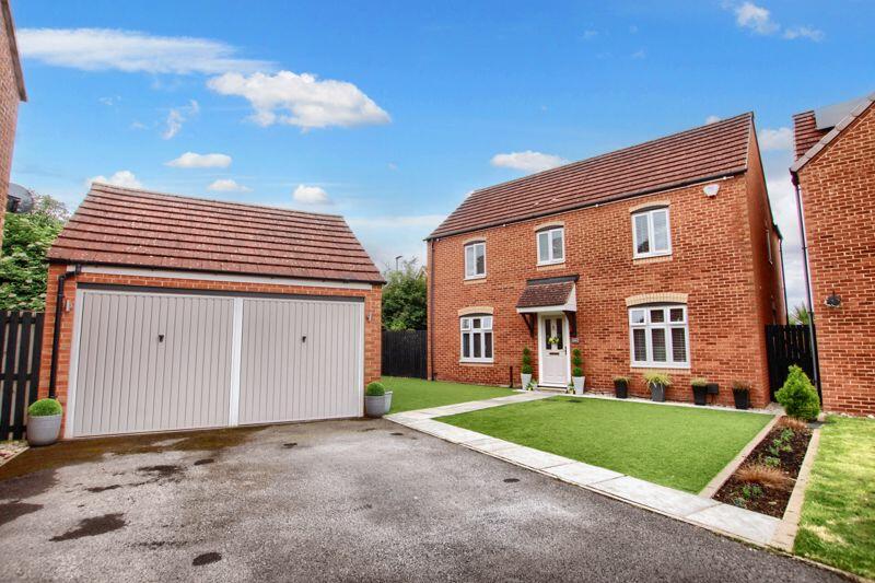 4 bedroom detached house for sale in Hill View, Ingleby Barwick, TS17