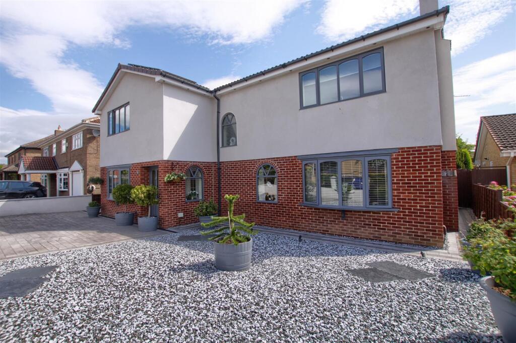 Main image of property: Thorn Side, Ingleby Barwick