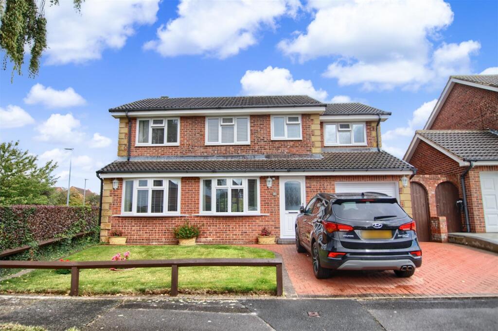 Main image of property: Warbler Close, Ingleby Barwick