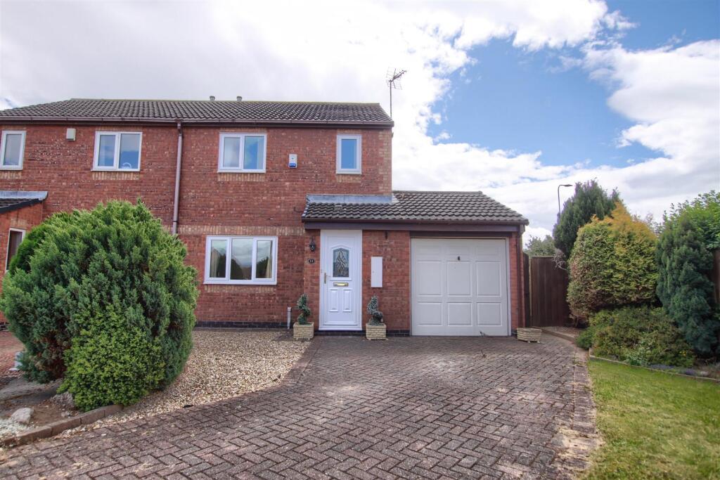 Main image of property: Emmetts Garden, Ingleby Barwick