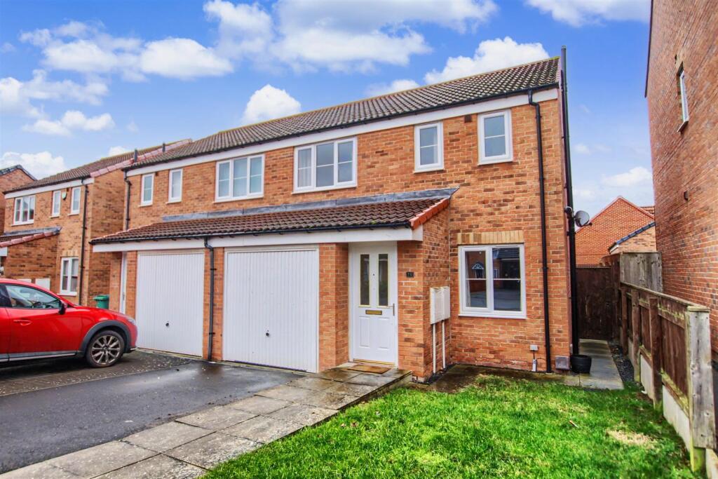 Main image of property: Greensforge Drive, Ingleby Barwick