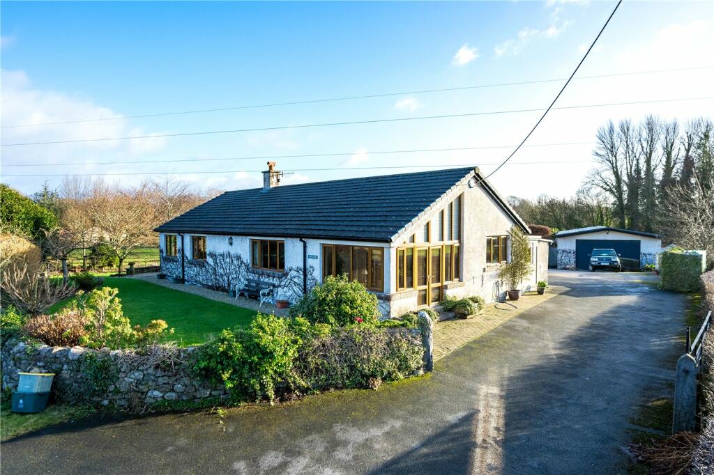 4 bedroom detached house for sale in Tewitfield, Carnforth, Lancashire, LA6