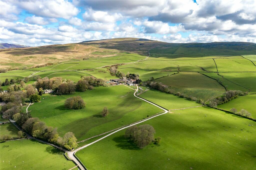 4 bedroom detached house for sale in Masongill, Ingleton, Carnforth