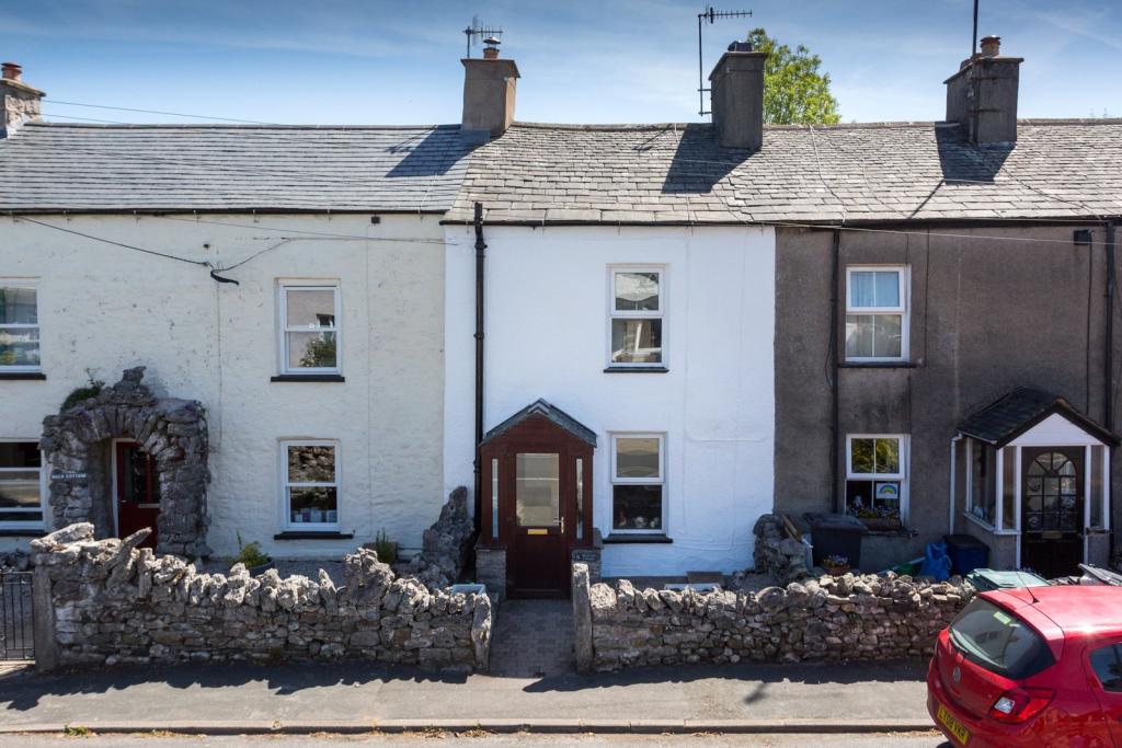 2 bedroom terraced house for sale in North Road, Holme, Carnforth