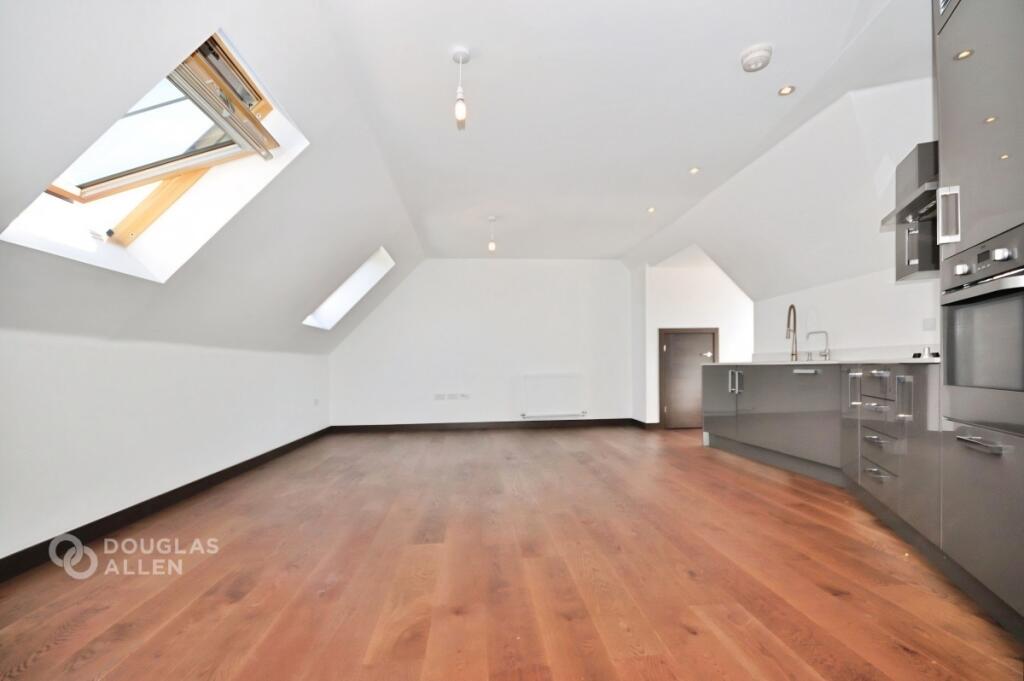 Main image of property: Elm Gardens, Mountnessing, CM15