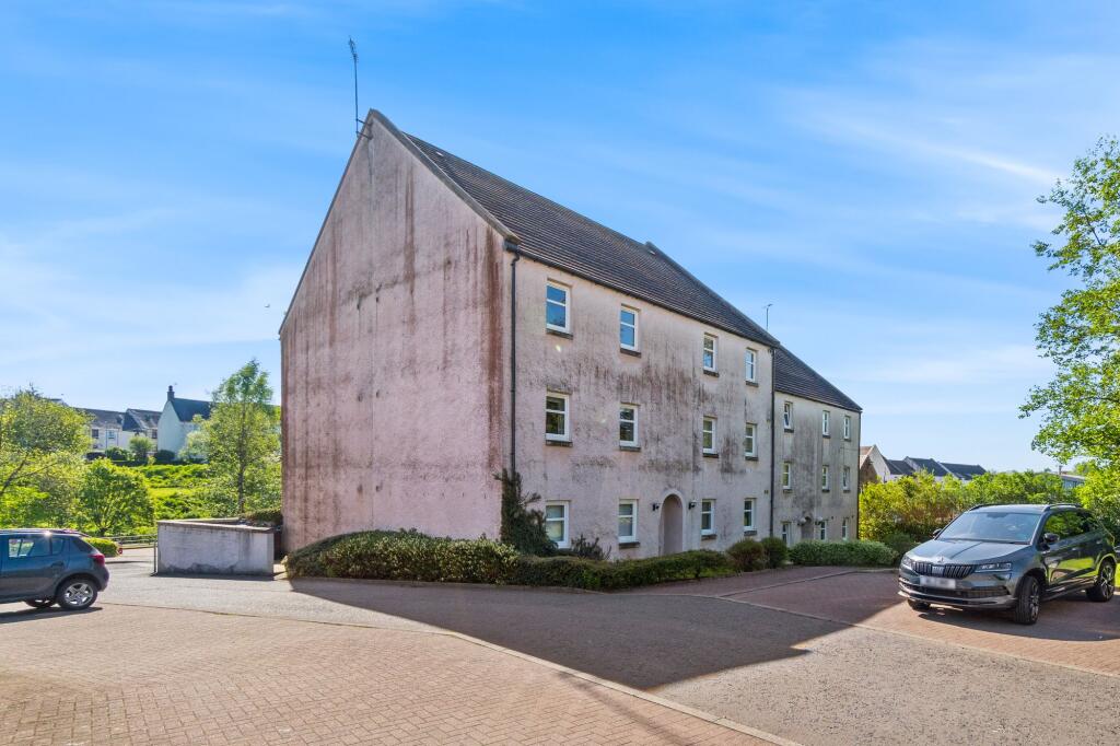 Main image of property: 37 Bridgend, Stewarton, KA3 5DQ