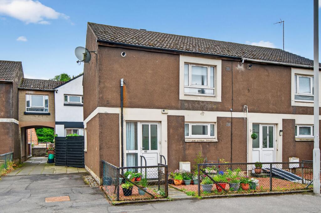 Main image of property: 102 Main Street, Newmilns, KA16 9DH