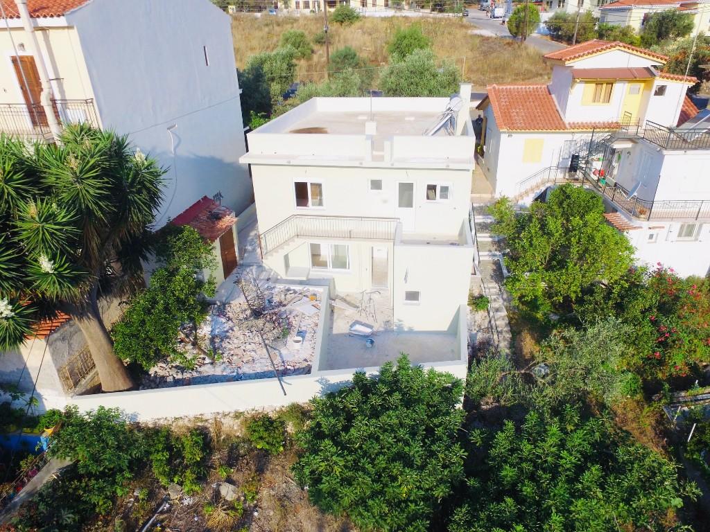 2 bedroom house for sale in Pylos, Messinia, Peloponnese, Greece
